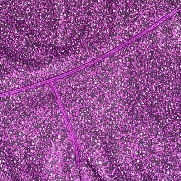 Lululemon galaxy workout capris size 8 - Picture 4 of 8